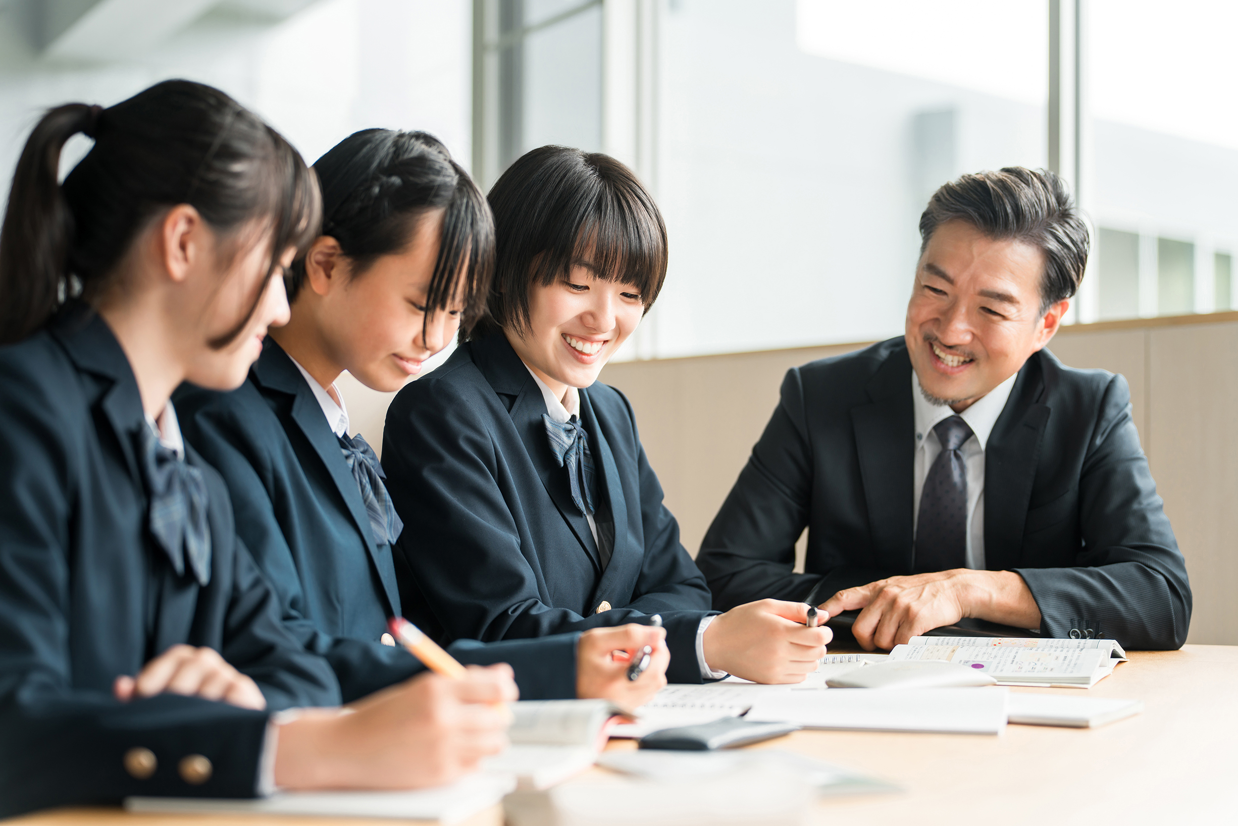 中3から受験勉強するなら何から始める？計画の立て方ややる気の出し方を紹介のアイキャッチ画像