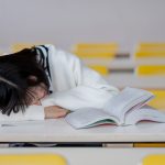 受験勉強に集中できないのは甘え？やる気を出す対処法やNG行動を紹介