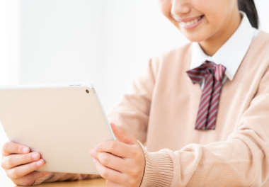 お近くにスクール21の教室がない場合や、他の学習機関にお通いで決まった時間の取りにくい方でもお気軽に受講できます。